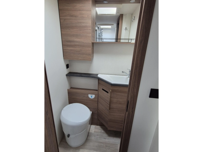 Pilote Essentiel G 740 AUT. 9-T TWINBED TV Solar  foto: 14