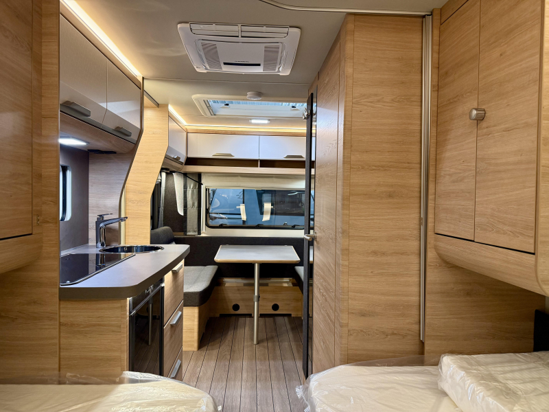 Knaus Sudwind Black Selection 460 EU &iexcl;Acci&oacute;n de aire acondicionado de verano! foto: 9