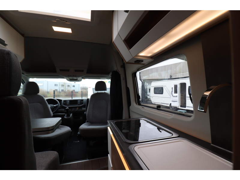 Knaus BoxDrive 680 ME VOL Enkele bedden 180PK  foto: 18
