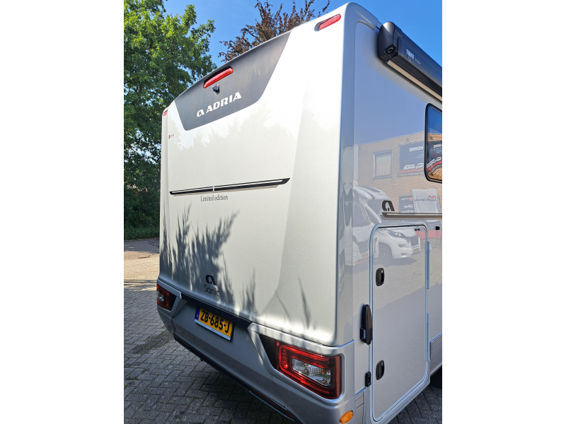 Adria Sonic Supreme 810 SL Edici&oacute;n limitada foto: 2