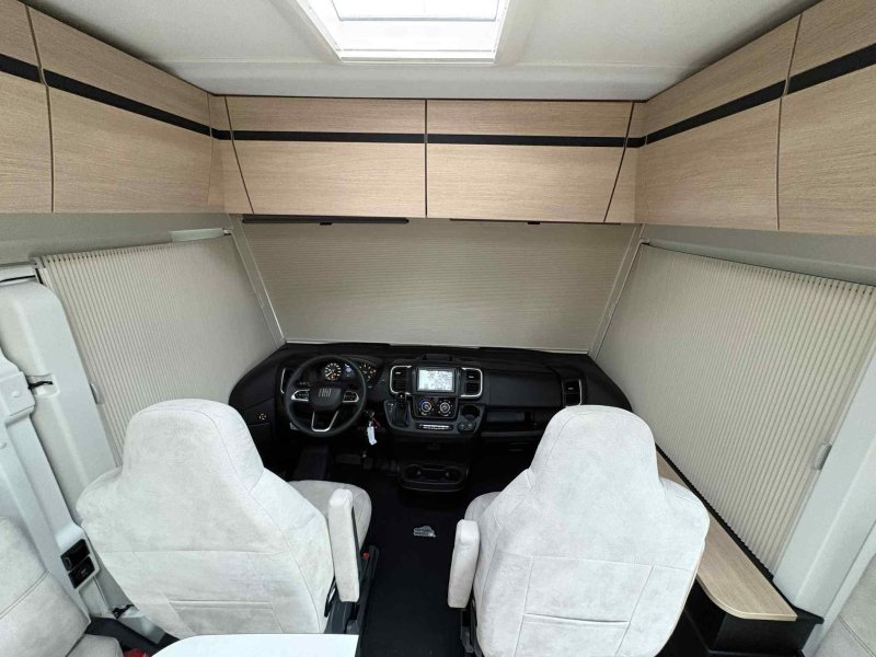 Rapido 850 F Queensbed L=6,99 m  foto: 17