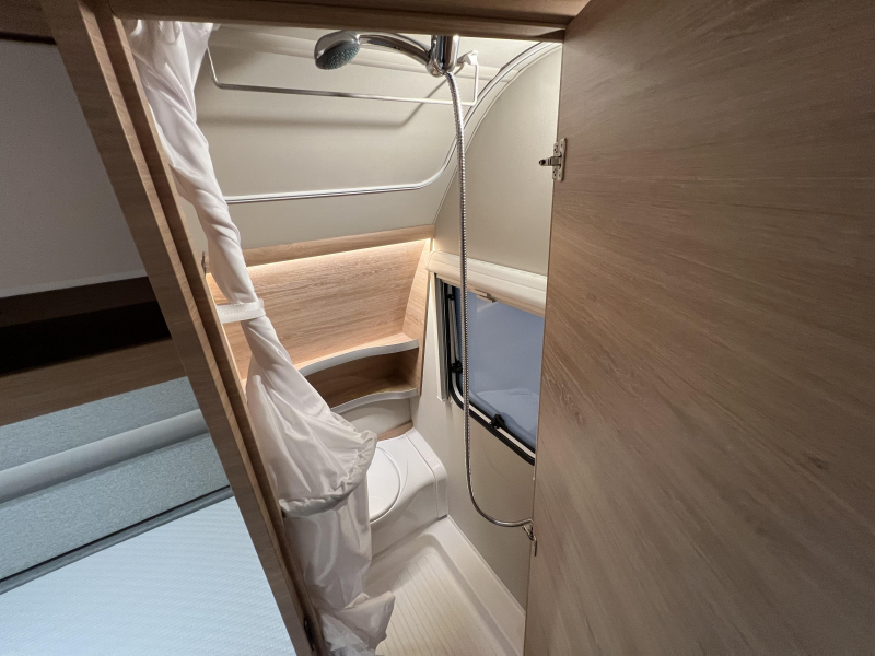 Knaus Sudwind 450 FU  foto: 11