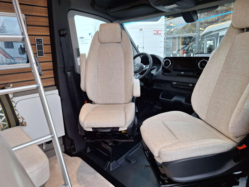 Hymer Grand Canyon S 600 4 PERSONAS+TECHO ELEVABLE-170CV foto: 6