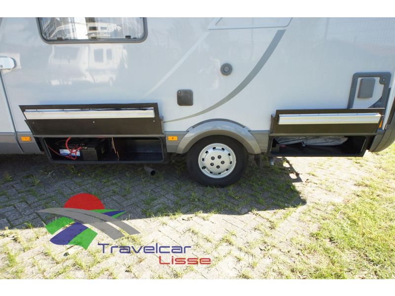 Hymer B 584 Zonnepaneel/Dakairco  foto: 15