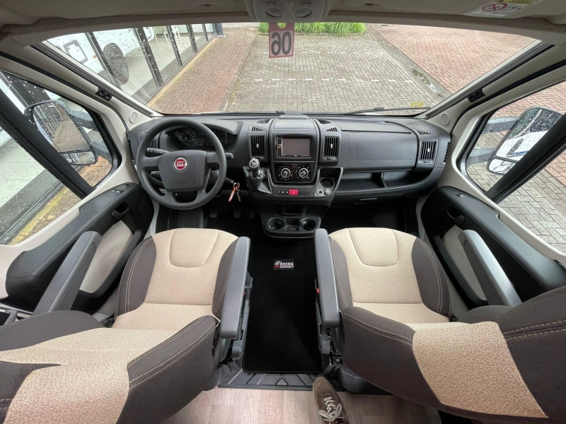 Chausson Flash 625 Cama abatible 52000 km 2015 foto: 8