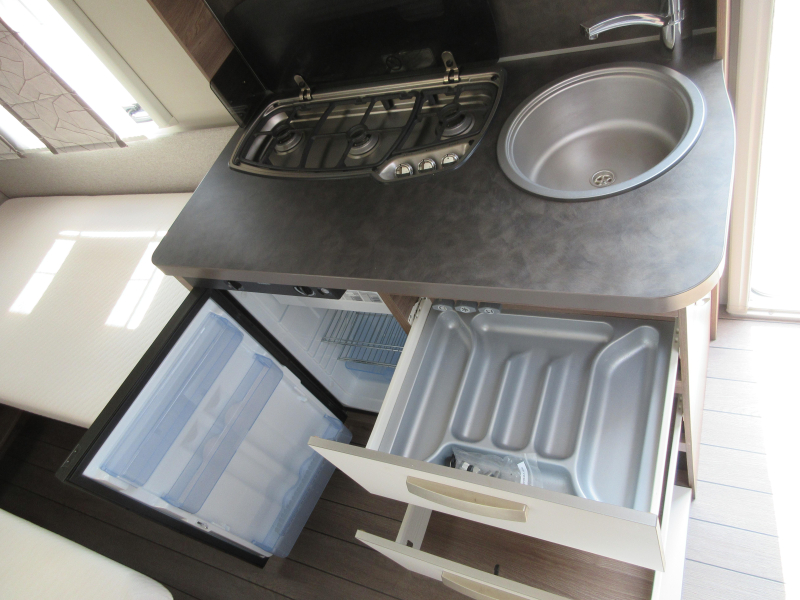 Knaus Sport Silver Selection 460 EU MET MOVER EN VASTE LUIFEL  foto: 12