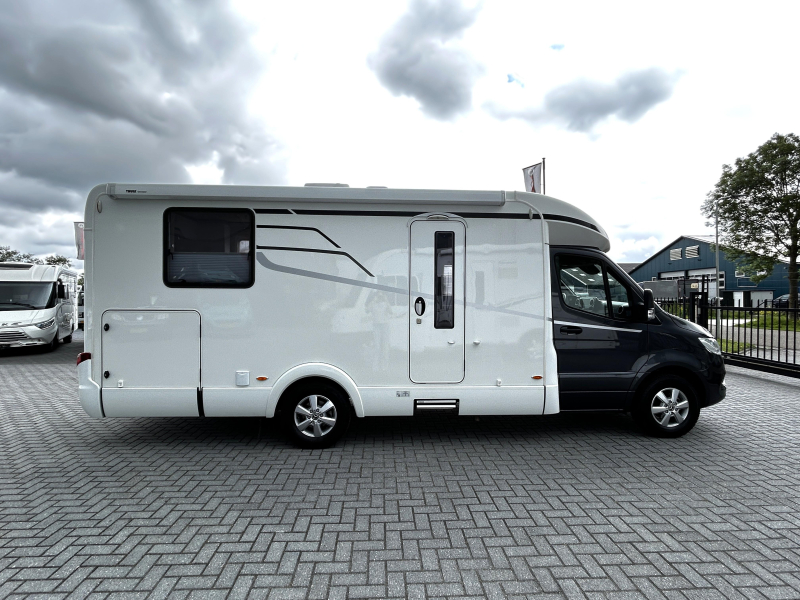 Hymer Tramp 695 S Mercedes/Queensbed/hefbed  foto: 21