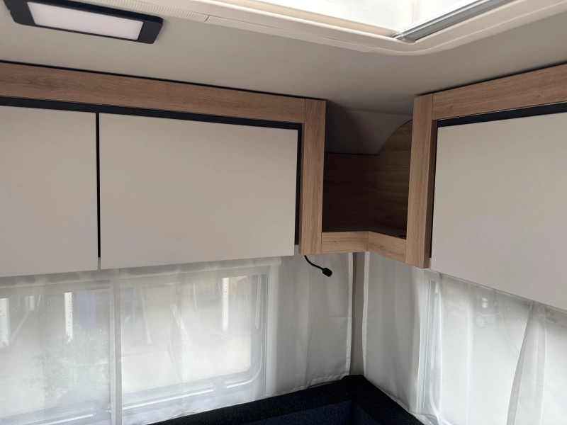 Knaus Sport 450 FU +1800kg+Plus pakket+Ambie 