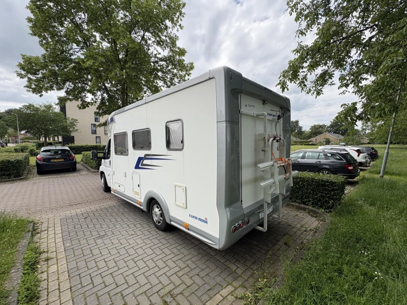 Eura Mobil Terrestra 670 SB Franz&ouml;sisches Bett Foto: 3