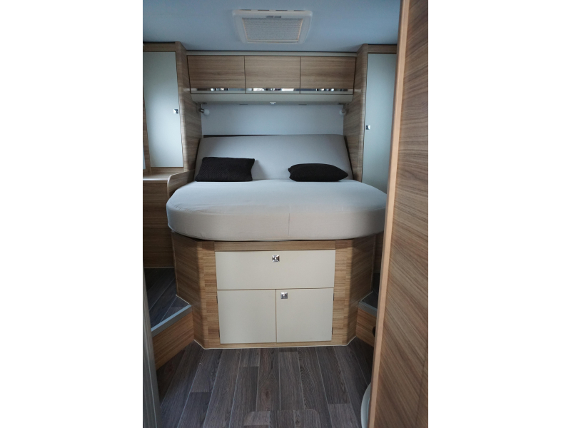Adria Matrix Platinum 670 SC 5. Sitzplatz / Dachklimaanlage Foto: 12