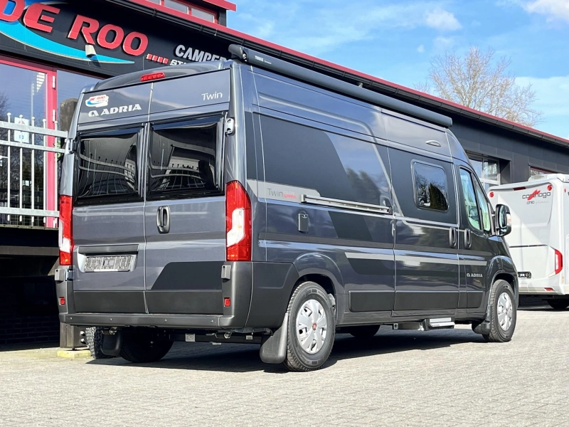 Adria Twin Supreme 600 SPB Automatik Foto: 5