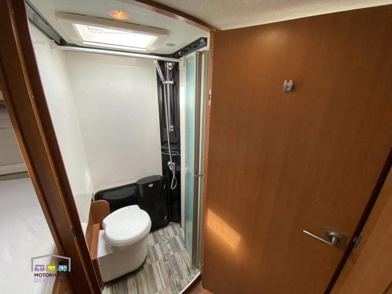 Niesmann+Bischoff Arto 64 GL | Autocaravana NL 1er Propietario foto: 16
