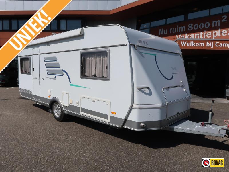 Eriba Touring Triton 420 - LENGTEBEDDEN KOPKEUKEN 