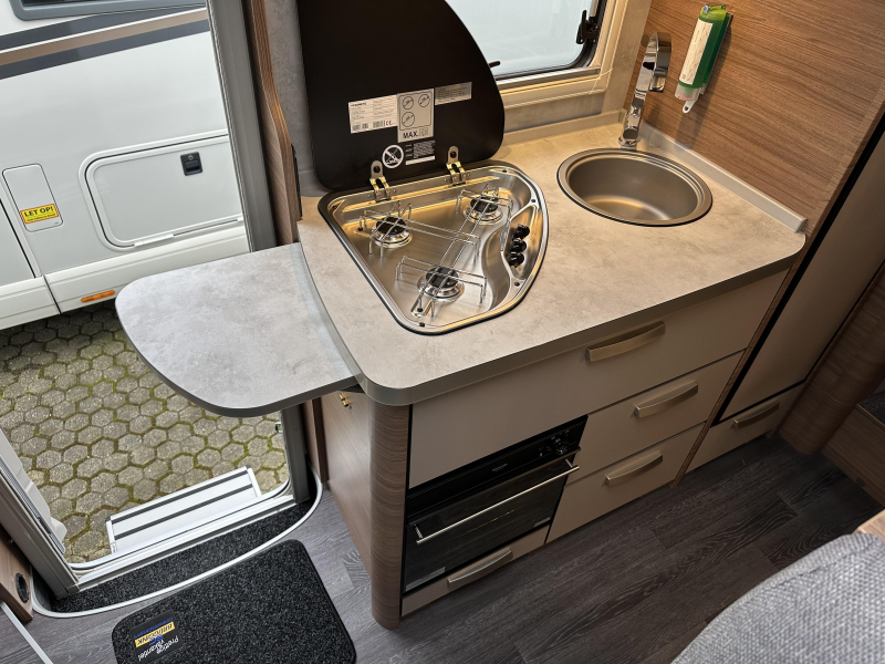 Knaus L!ve I 650 MEG AUTOM&Aacute;TICA 180CV foto: 8