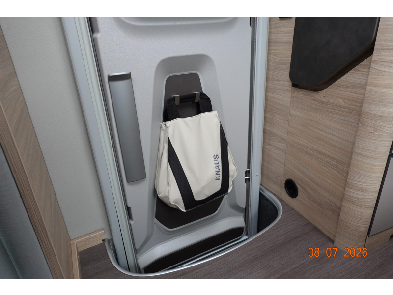 Knaus Platinum Selection 650 MEG Level + 2x aire acondicionado + aire foto: 12