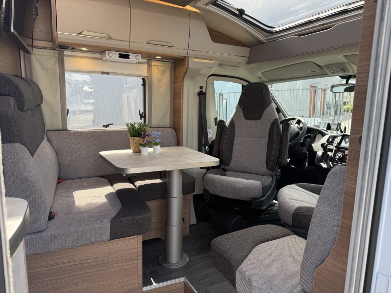 Knaus Van TI Vansation 650 MEG Platinum - Automatik 9G Foto: 6