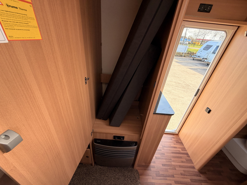 LMC Style 410 D Mover+Markise+Fahrrad+Vorzelt Foto: 14