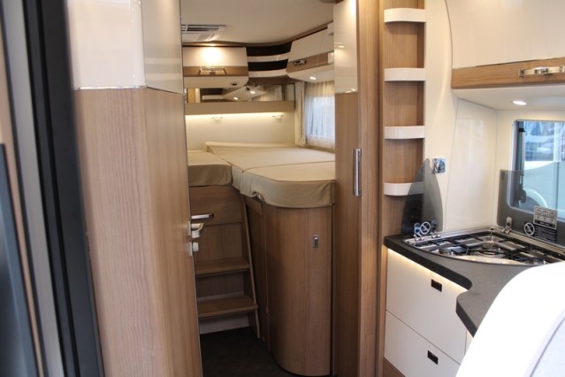 Robusto Carthago Integral Malibu I 460 LE Fiat AUTOM&Aacute;TICO 180 CV camas individuales y cama abatible (118 foto: 44