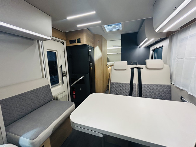 Adria MATRIX 670 SL Axess Camas separadas, suelo completamente plano, 5 plazas con cintur&oacute;n foto: 9