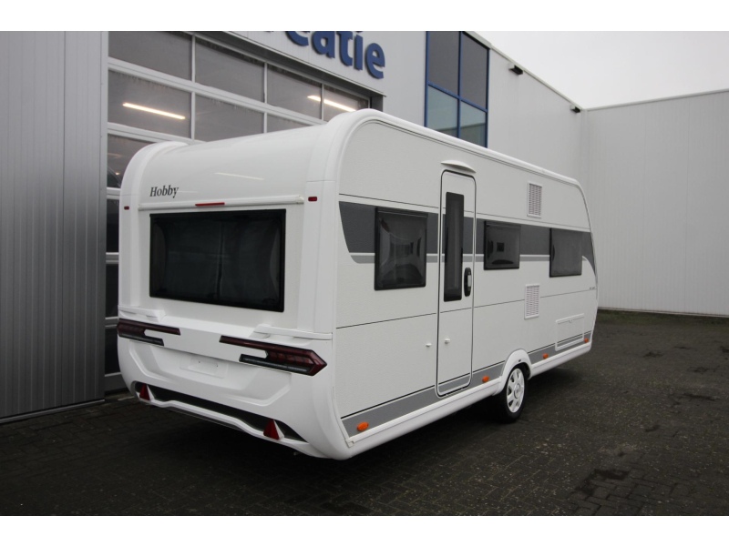 Hobby De Luxe 495 UL Camas individuales y asientos redondos! foto: 1