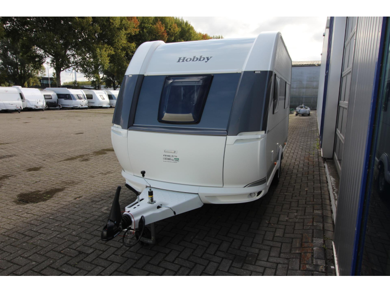 Hobby On Tour 390 SF Caravan breedte 220 cm!  foto: 4