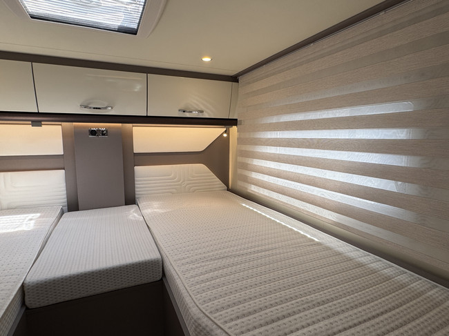Bürstner Lyseo TD 690 G Harmony Line Black Pearl 160 pk AUTOMAAT 9-Traps Euro6 Fiat Ducato **Vlakke vloer/Enkele bedden/Maxxfa/ Satelliet foto: 17