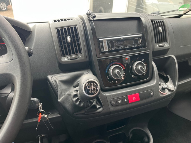 Weinsberg Caracompact R57 Airco Cruise Enkele bedden Zonnepaneel 64.416km foto: 8