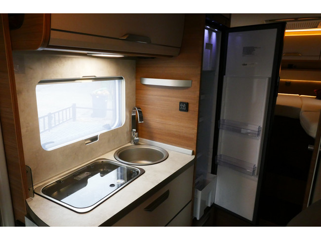 Knaus VAN Ti Vansation 650 MEG 140 PS Euro 6 Fiat Ducato **Einzelbetten/Satelliten-TV/Navi/Kamera/Nur 15.360 km/1. Besitzer/Wie neu Foto: 17