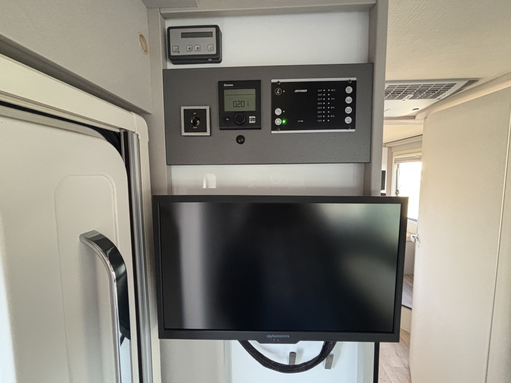 HYMER 2022 Face tot Face Queensbed 150pk handgeschakeld T695 S foto: 18