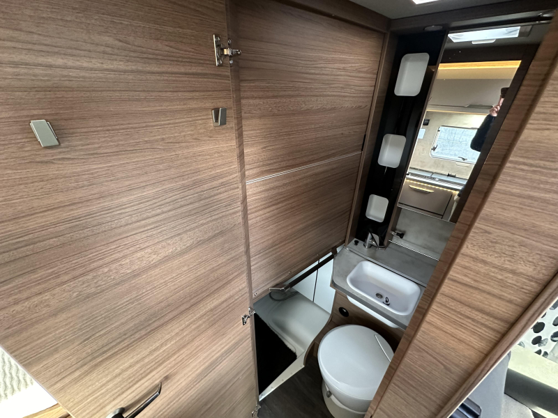 Knaus Tourer Van 500 MQ AUTOM 3 pers ACTIE!  foto: 16