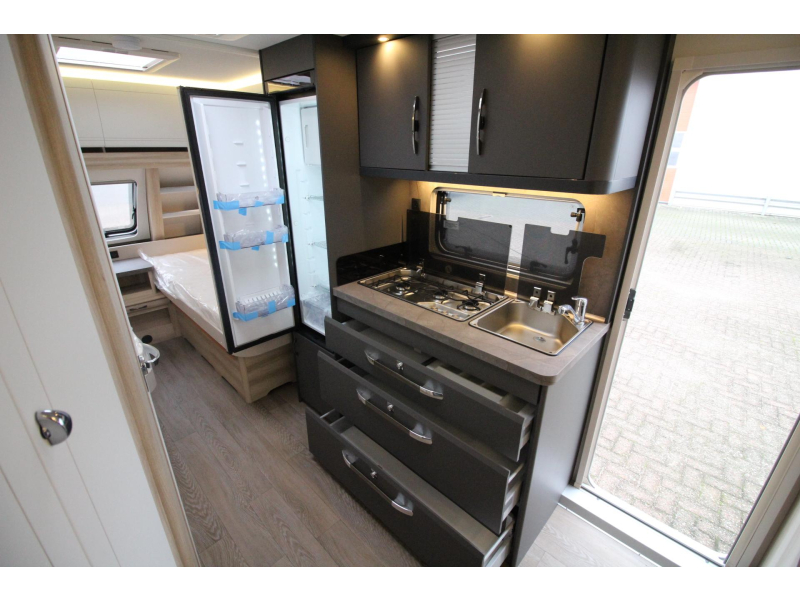 Hobby De Luxe 495 UL &iexcl;Camas individuales y asiento redondo! foto: 13