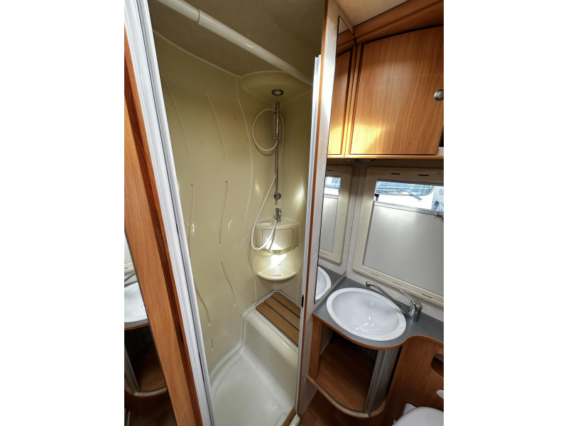 Adria Coral 660 SL Enkele-bedden/2007/Euro-4  foto: 13