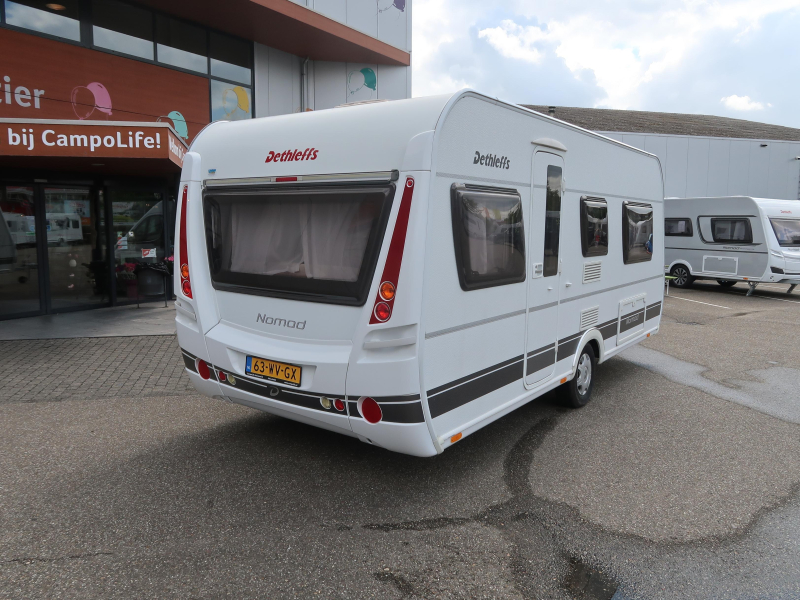 Dethleffs Nomad 470 ER MET VOORTENT ISABELLA  foto: 15
