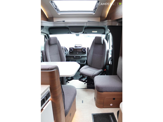 Hymer BMC-T 680 170pk Automaat | Premium pakket | Lengtebedden | Gescheiden douche | Hymer SLC Chassis | Nieuw uit voorraad leverbaar foto: 8