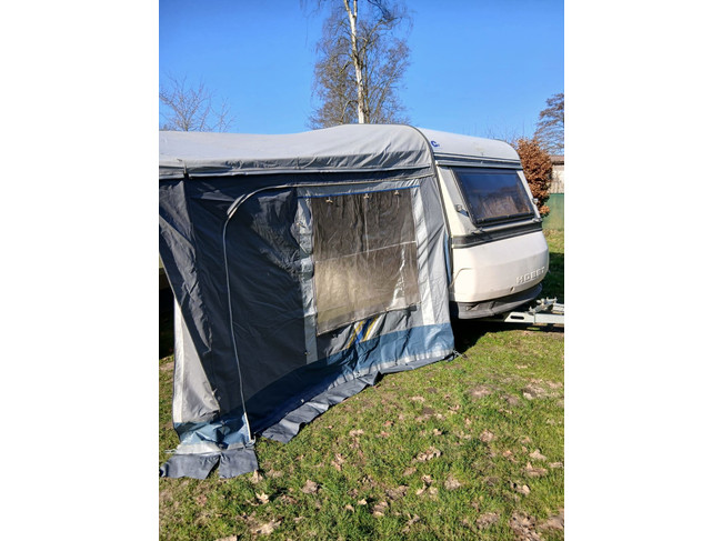 Hobby 420 Prestige inkl. Vorzelt Foto: 10