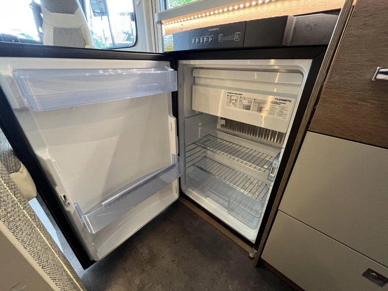 Dethleffs Trend I 6617 Lengte bed, dakairco, etc  foto: 8