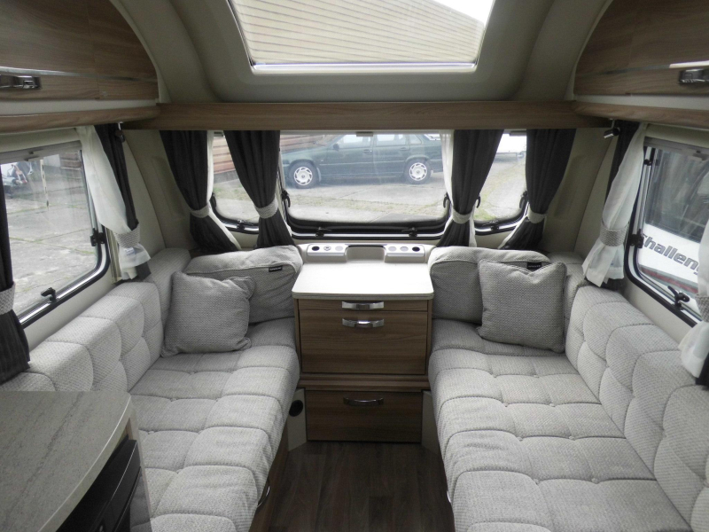 Sprite Cruzer 480 SR Mover und Kassettenmarkise! Foto: 2