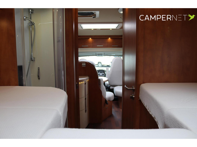 Carthago CHIC C-LINE T 4.9 150cv Multijet | Camas individuales | Inversor | Suspensi&oacute;n neum&aacute;tica | Paneles solares | Toldo | Ducha exterior | Portabicicletas foto: 17