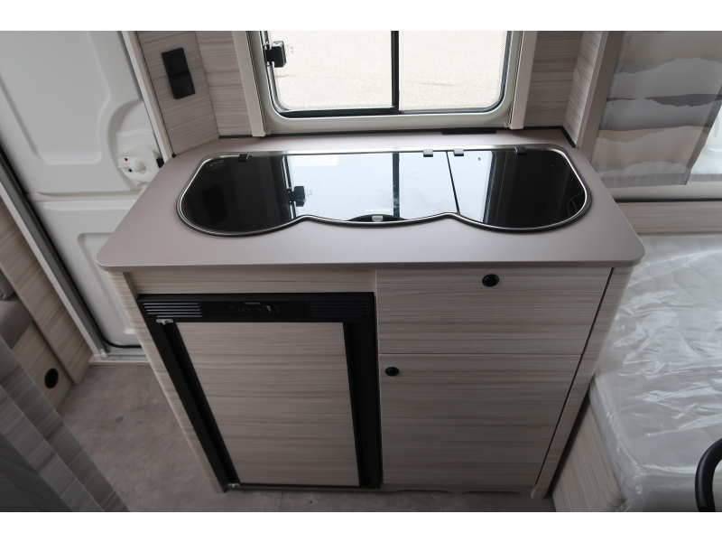 Dethleffs C'Joy 460 LE SINGLE BEDS, LIGHTWEIGHT photo: 9