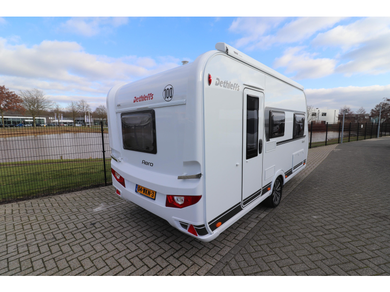 Dethleffs Aero 410 QS Dwarsbed / mover / luifel  foto: 4