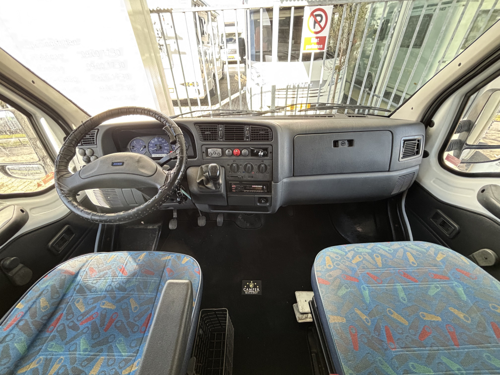 Hymer Swing 622 QUERBETT + HUBBETT INZAHLUNGSNAHME-SCHN&Auml;PPCHEN! EBENERDIG Foto: 15