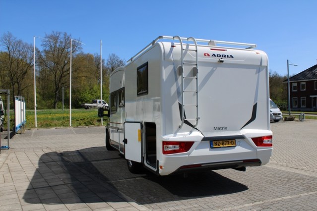 Robust Adria Matrix M 670 SK AUTOMATIC 5 seatbelts Queen bed + pull-down bed (71 photo: 7