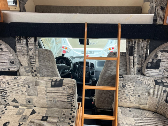Eura Mobil A635ls Aut. Alkoof 2x Airco Cruise 5 slaappl. Zonnep. CarPlay foto: 19