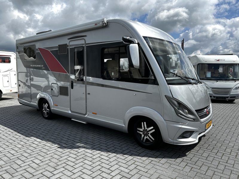 Bürstner Elegance 695 G Queensbed/Automaat/2016!  foto: 1