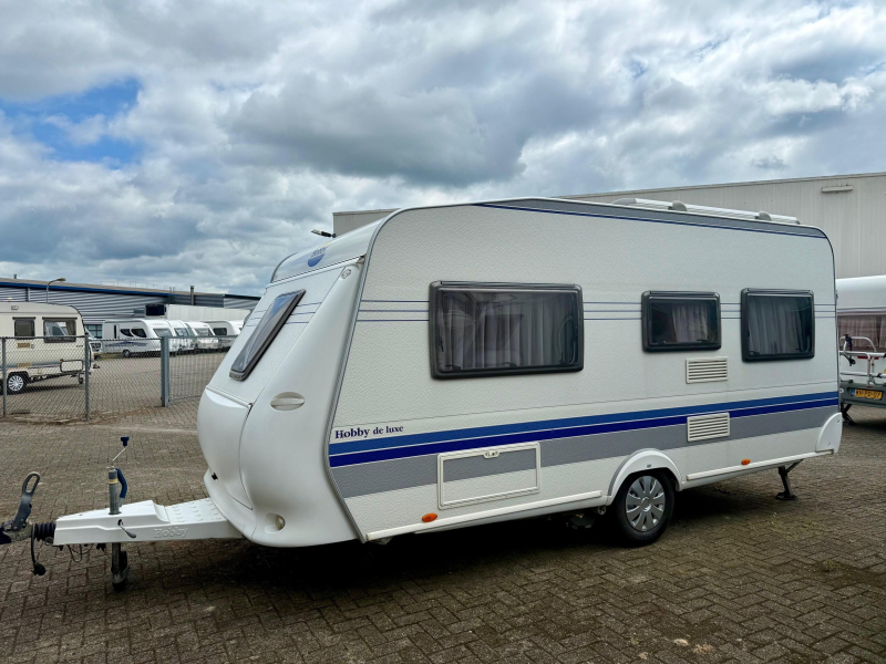 Hobby De Luxe 460 UFE mover fietsenrek voortent  foto: 3