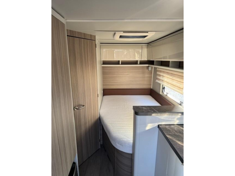 Bürstner Averso Harmony Line 465 TS mover airco fietsenrek  foto: 14