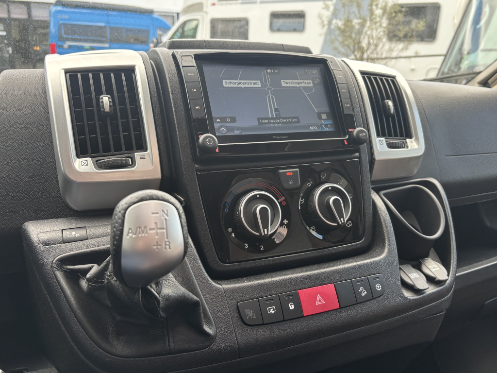 Carthago Malibu Van Charming GT 600 DB AUTOMAAT ENKELE BEDDEN 5.99M EURO 6 foto: 15