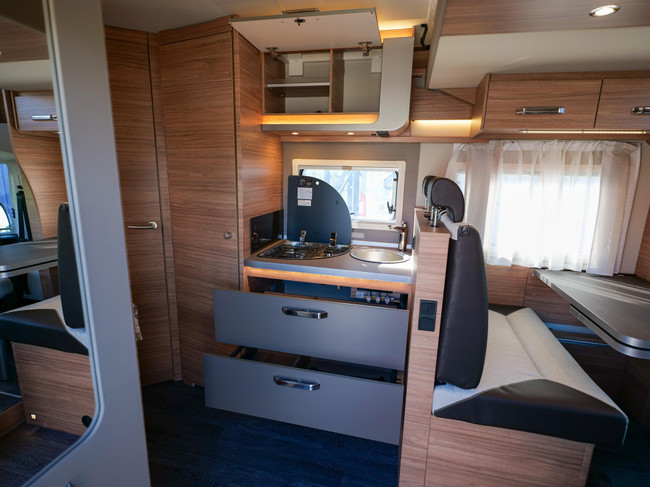 Weinsberg CaraSuite Spicy 650 MF MODEL 2027, automaat foto: 18