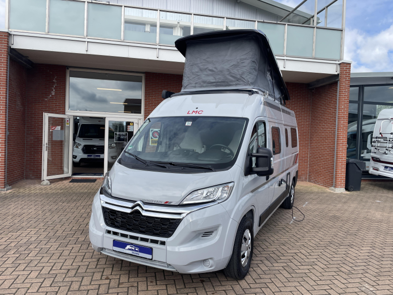 LMC Innovan 600 4 Pers Toit relevable photo: 2