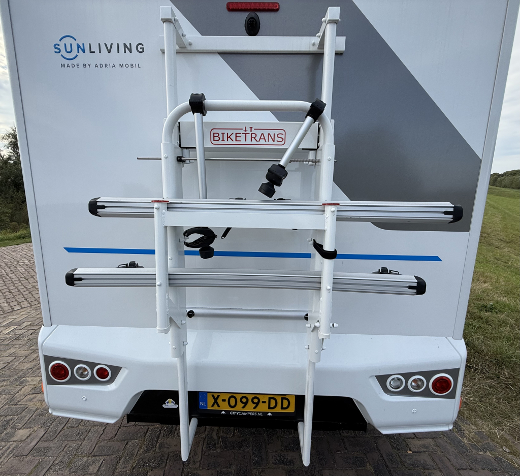 SUN LIVING S-SERIES S 65 SL photo: 16